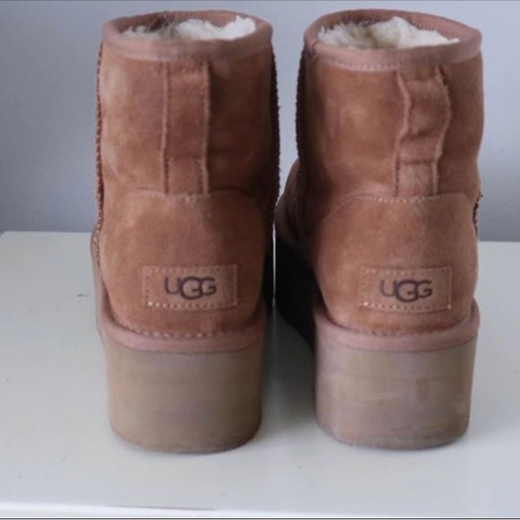 Uggs - Picture 2 of 4